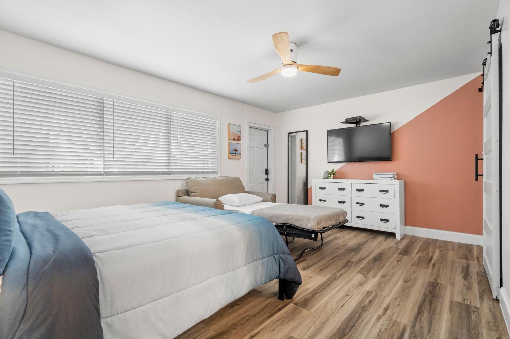 Boutique Beach Retreat, Heated Pool, Open Corridor St. Pete Beach Extérieur photo